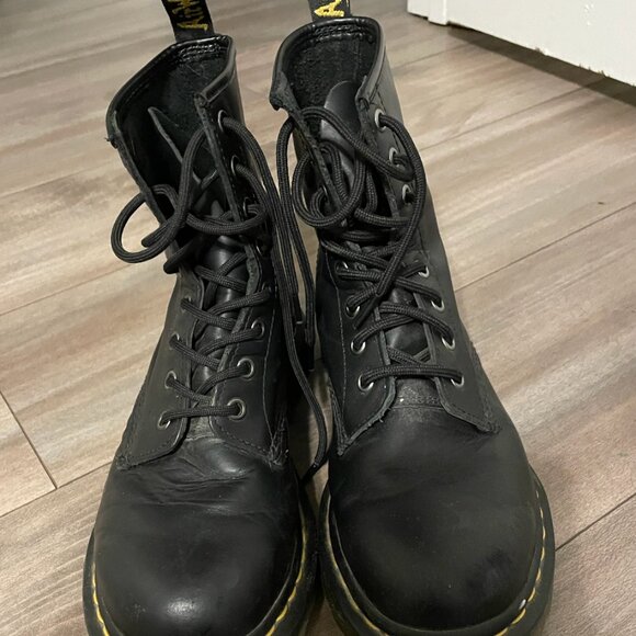 Dr. Martens 1460 Black Boot - Women's Size 8 - Picture 3 of 10